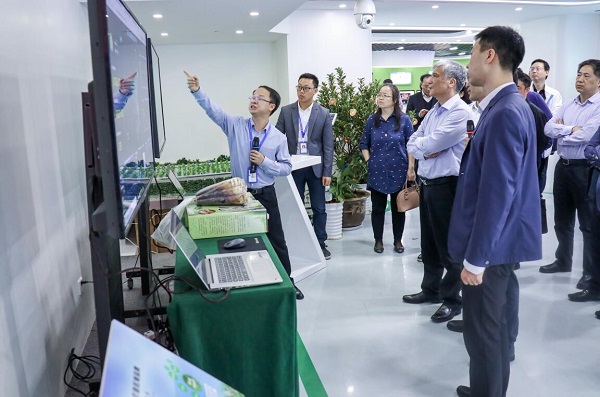 全国人大常委会副委员长丁仲礼莅临芭乐视频APP下载IOS下载网站考察调研 全国人大常委会副委员长丁仲礼莅临芭乐视频APP下载IOS下载网站考察调研