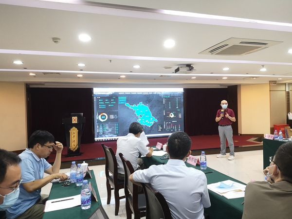 芭乐视频APP下载IOS下载网站团队为代表们介绍全国耕地质量大数据平台及其建设情况 芭乐视频APP下载IOS下载网站团队为代表们介绍全国耕地质量大数据平台及其建设情况