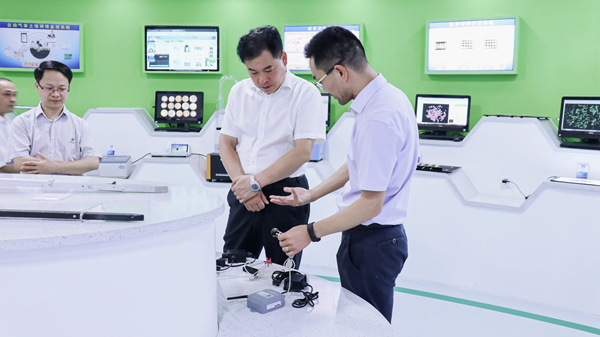 浙江省农业农村厅副厅长唐冬寿一行莅临芭乐视频APP下载IOS下载网站调研2 浙江省农业农村厅副厅长唐冬寿一行莅临芭乐视频APP下载IOS下载网站调研2